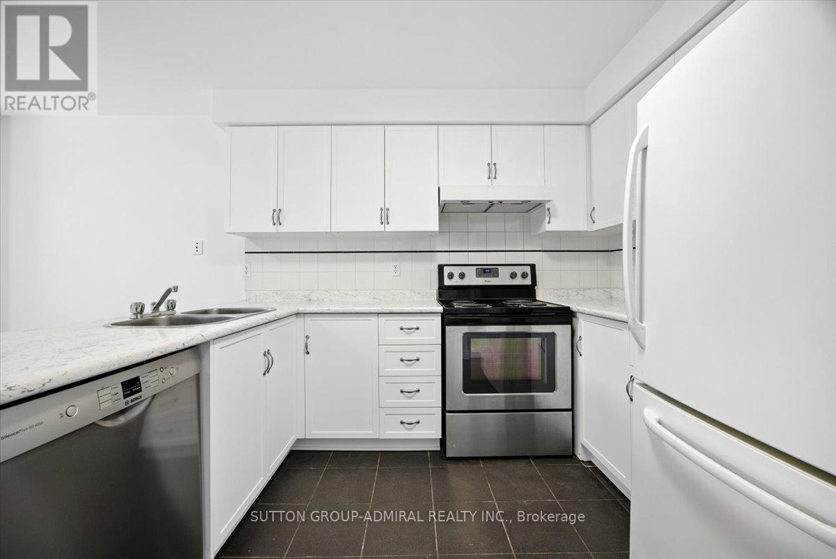 137 Chelwood Drive, Vaughan, Ontario  L4J 7C6 - Photo 3 - N12360632