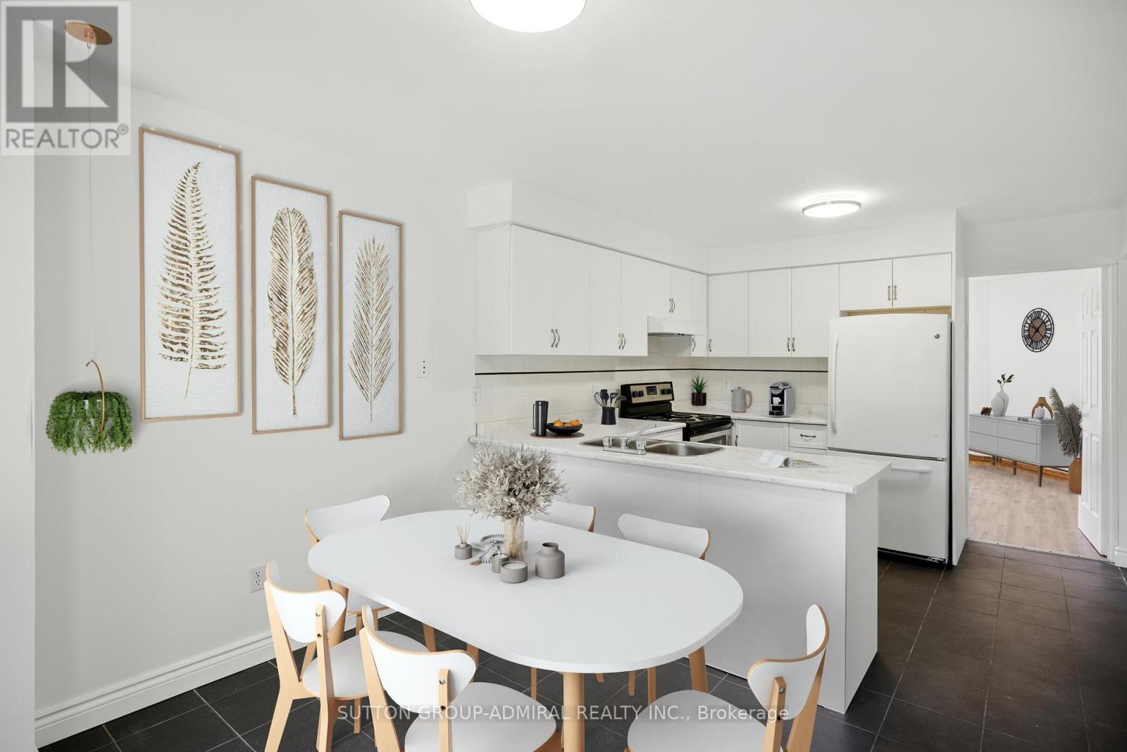 137 Chelwood Drive, Vaughan, Ontario  L4J 7C6 - Photo 5 - N12360632