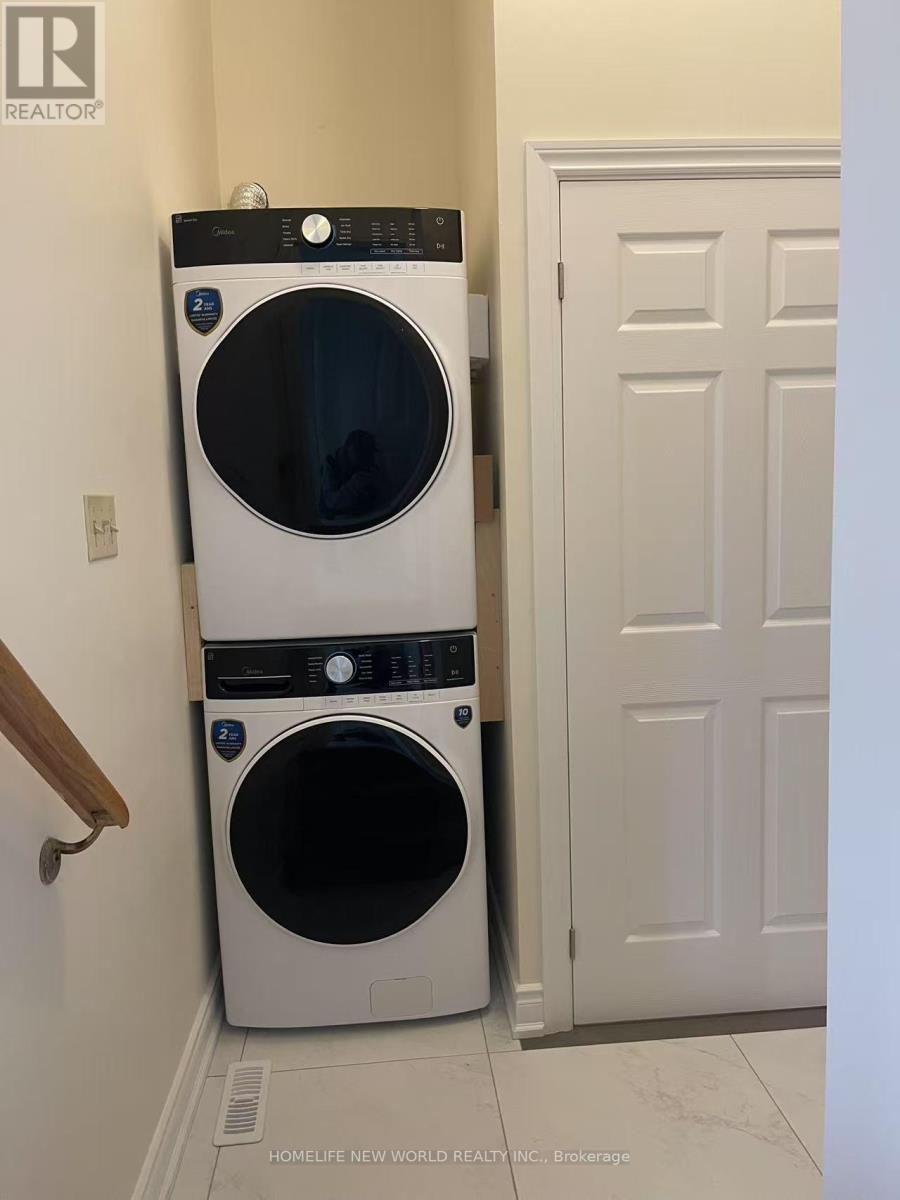 (Main & Second Floor) - 356 Coachwiip Trail, Newmarket, Ontario  L3X 2R2 - Photo 18 - N12484353