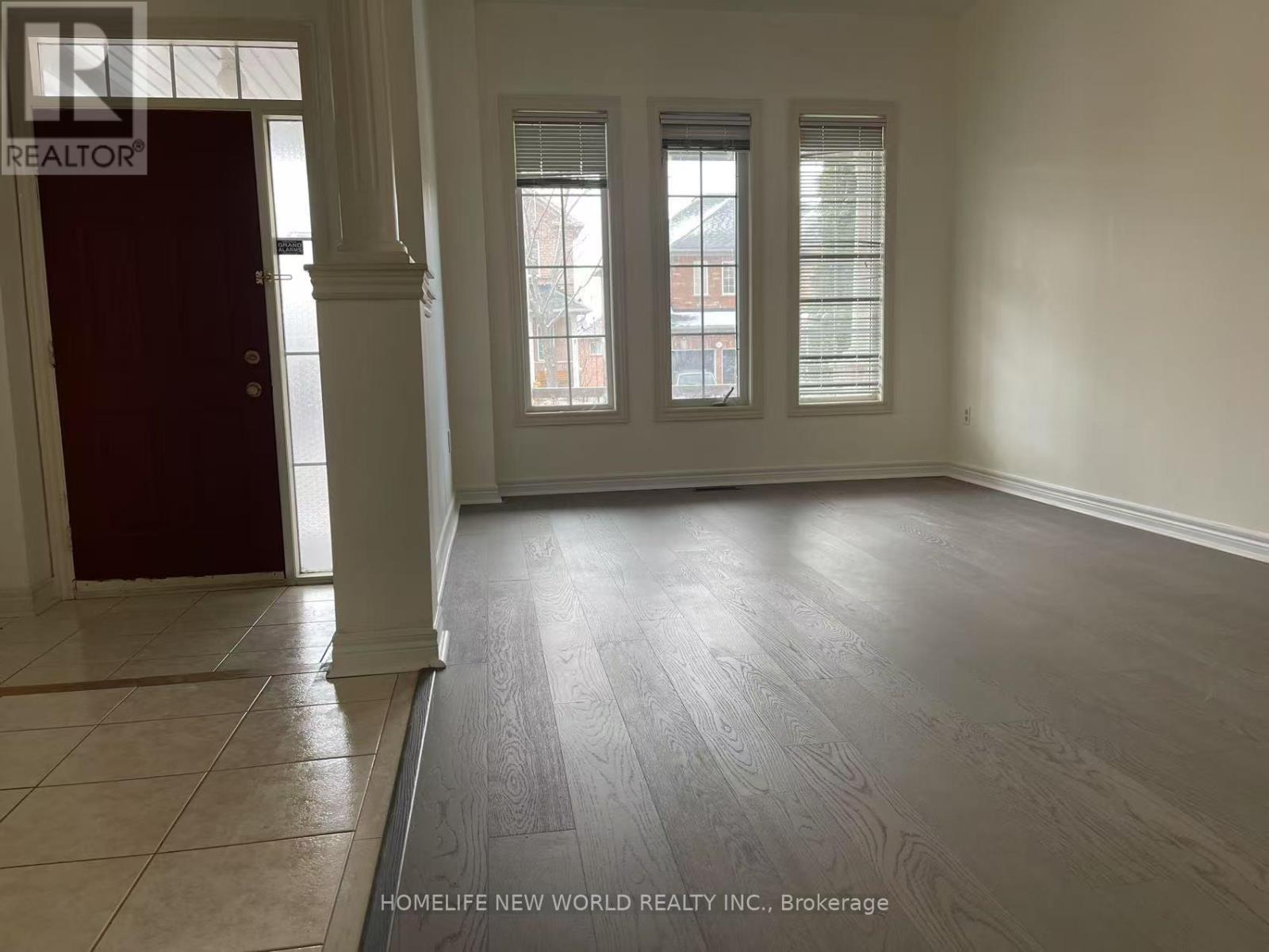 (Main & Second Floor) - 356 Coachwiip Trail, Newmarket, Ontario  L3X 2R2 - Photo 4 - N12484353