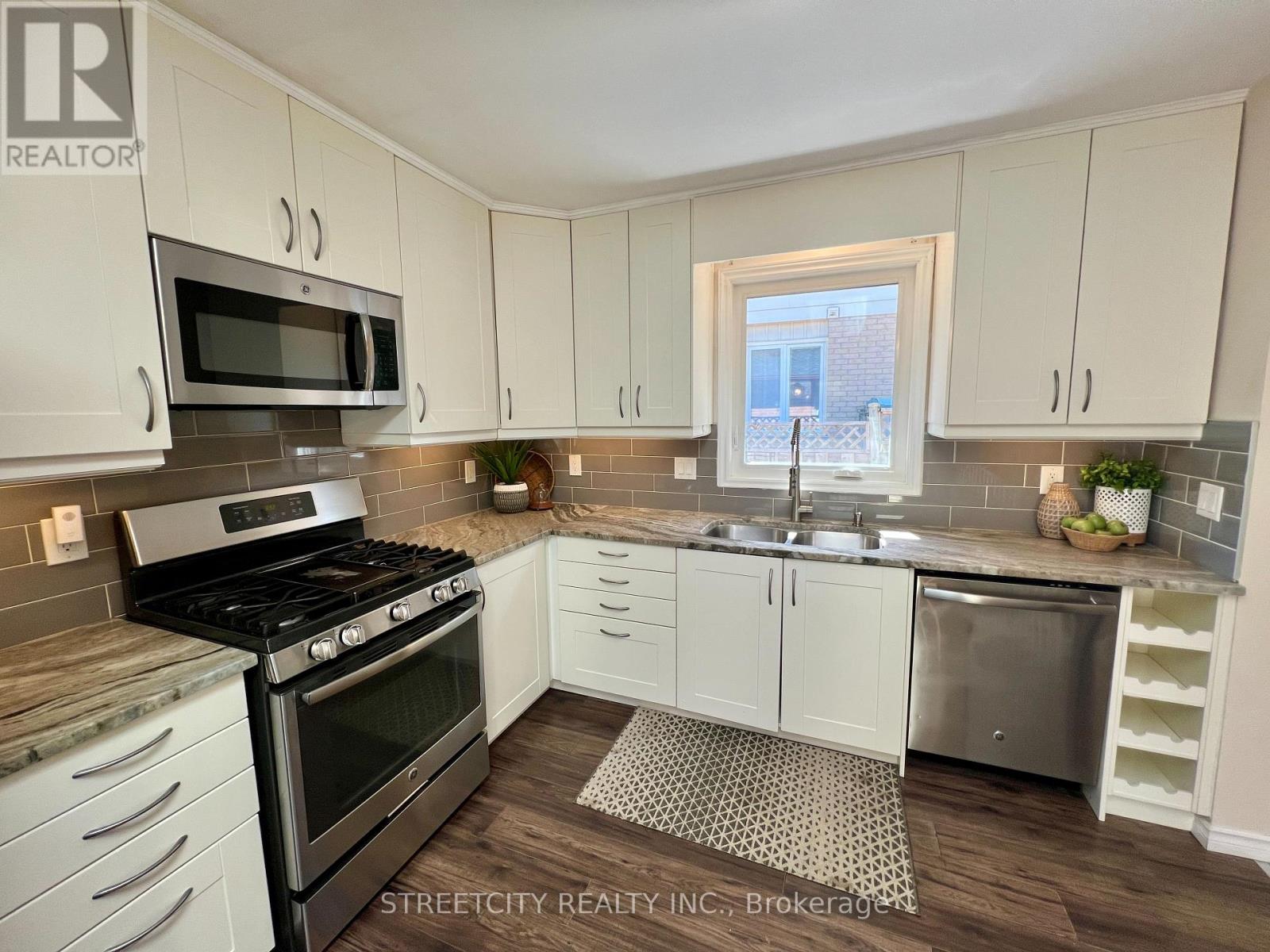 295 Walmer Grove, London North, Ontario  N6G 4G9 - Photo 15 - X12406300