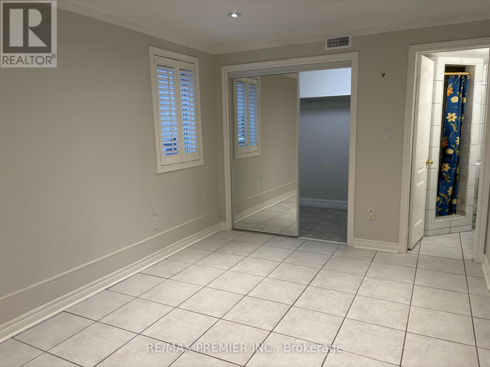 Bsmt - 35 Laura Sabrina Drive, Vaughan, Ontario  L4H 1M6 - Photo 7 - N12536118