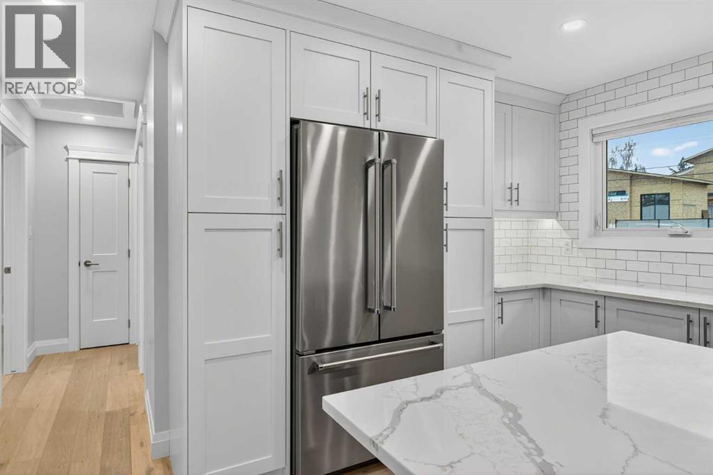 3704 58 Avenue Sw, Calgary, Alberta  T3E 5H6 - Photo 17 - A2270110