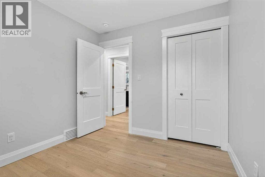 3704 58 Avenue Sw, Calgary, Alberta  T3E 5H6 - Photo 28 - A2270110