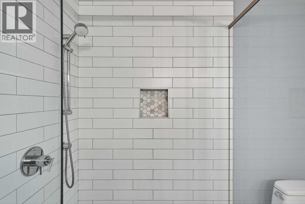 3704 58 Avenue Sw, Calgary, Alberta  T3E 5H6 - Photo 24 - A2270110