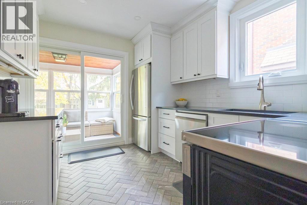 68 Bond Street S, Hamilton, Ontario  L8S 1S7 - Photo 12 - 40788037