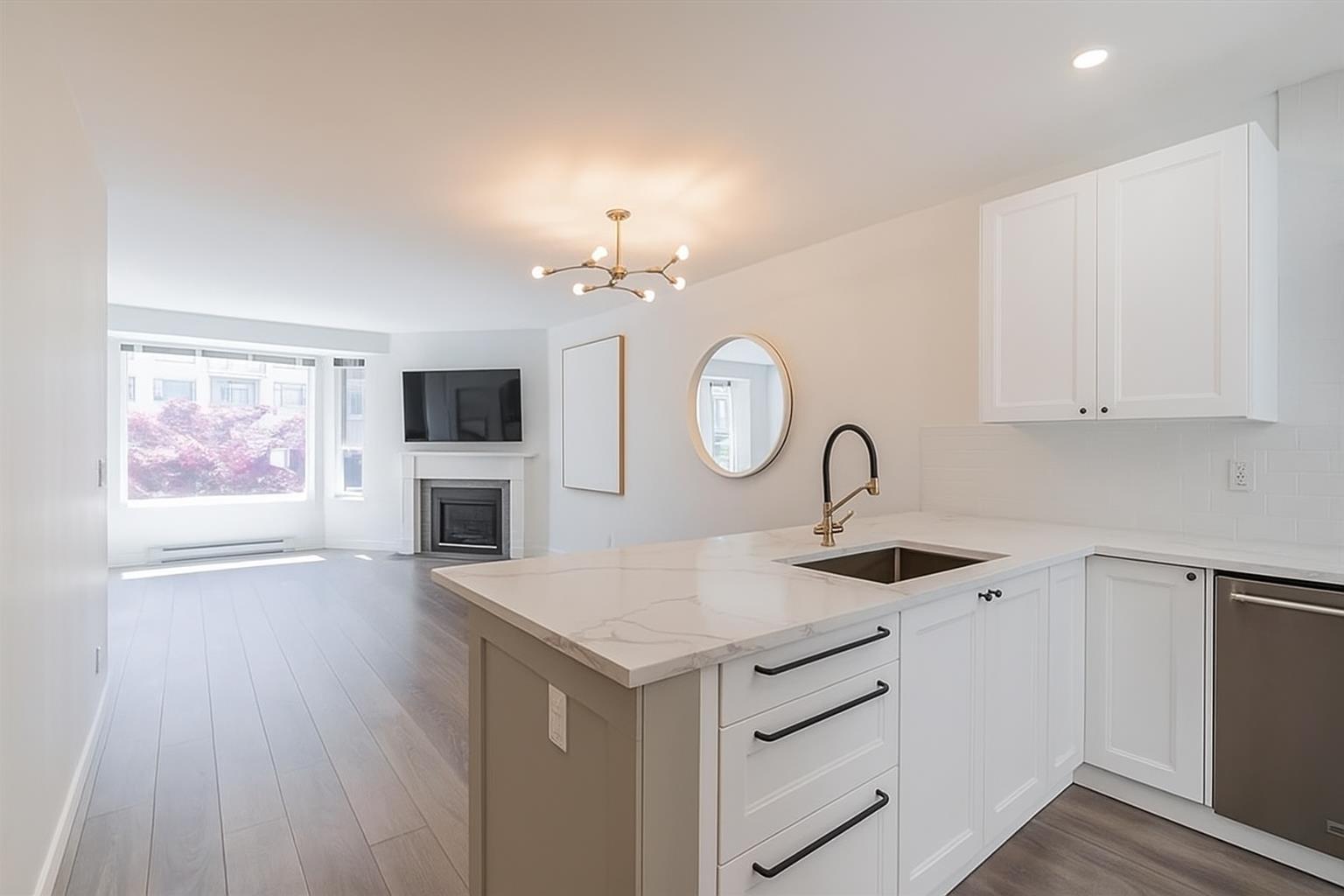 307 15300 17 Avenue, Surrey, British Columbia  V4A 8Y6 - Photo 3 - R3066355