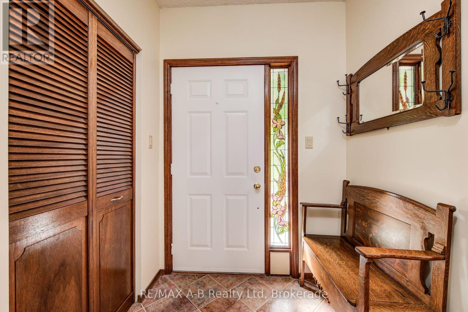 80 Queen Street, East Zorra-Tavistock, Ontario  N0B 2R0 - Photo 2 - X12373567