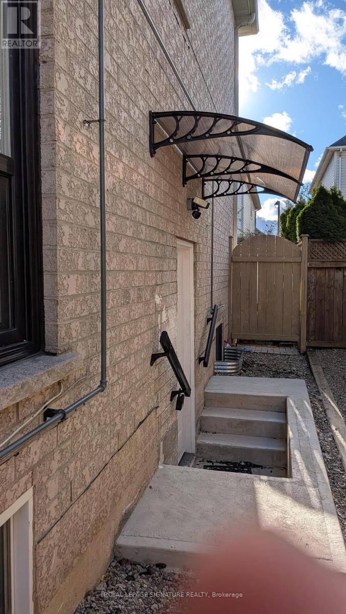 Bsmt - 2304 Bankside Drive, Mississauga, Ontario L5M 6E1 - Photo 5 - W12540398