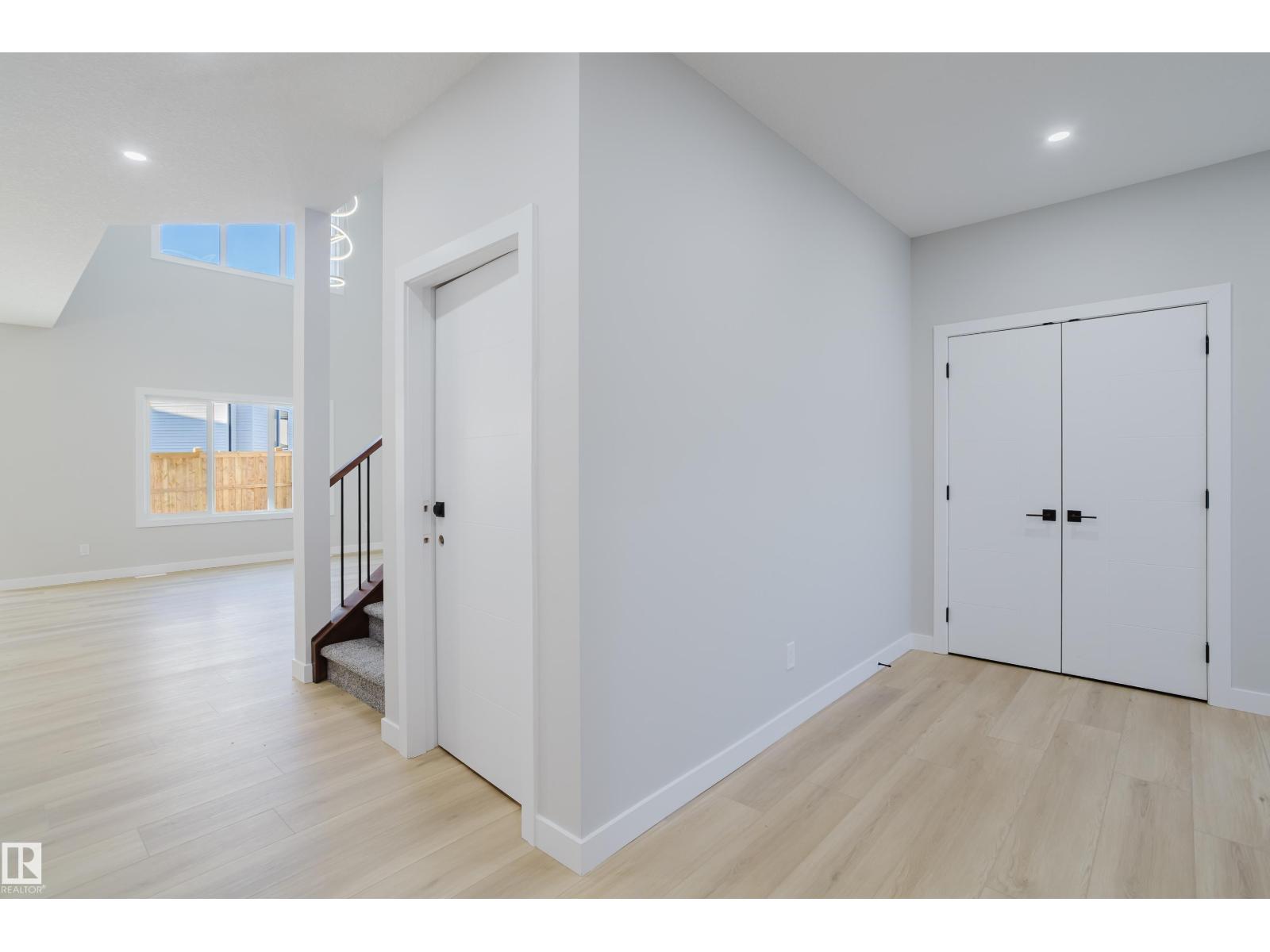 15108 14 St Nw, Edmonton, Alberta  T5Y 6C4 - Photo 10 - E4465930