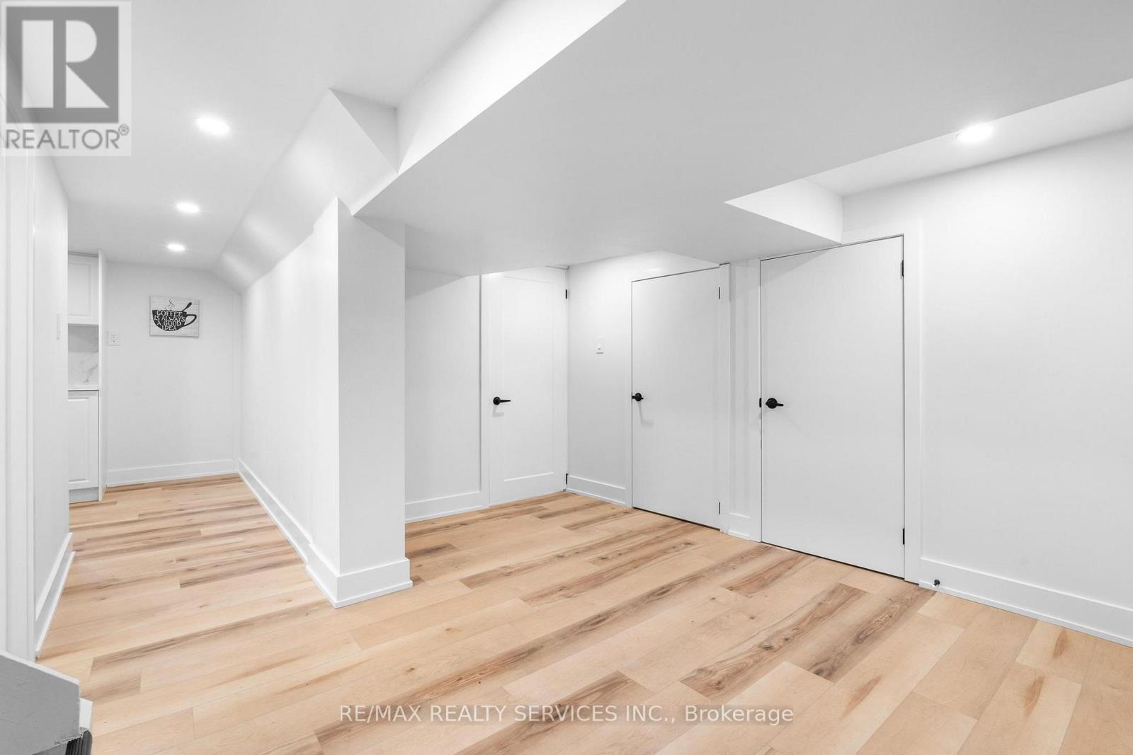 74 West 3rd Street, Hamilton, Ontario  L9C 3K3 - Photo 21 - X12549674