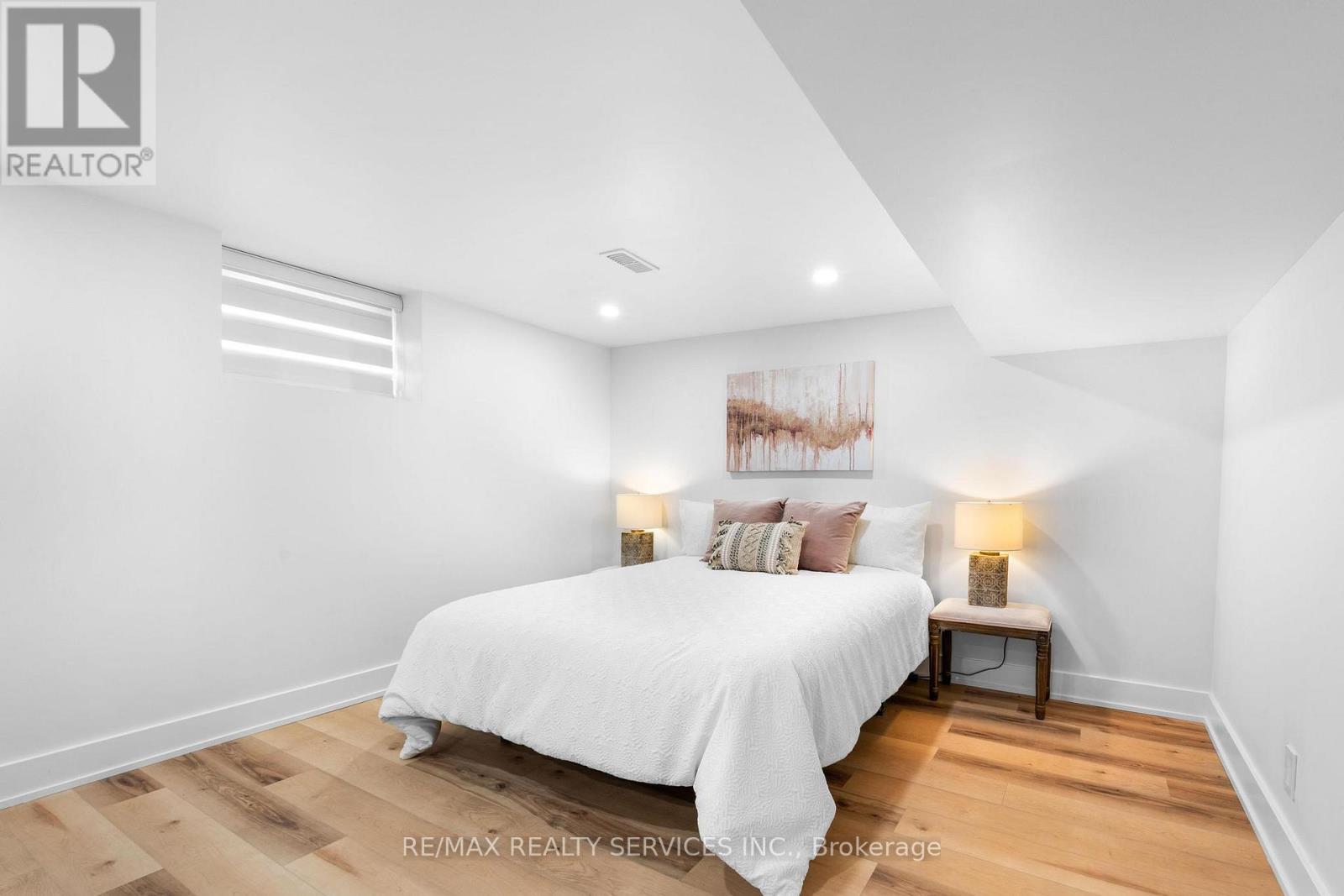 74 West 3rd Street, Hamilton, Ontario  L9C 3K3 - Photo 24 - X12549674