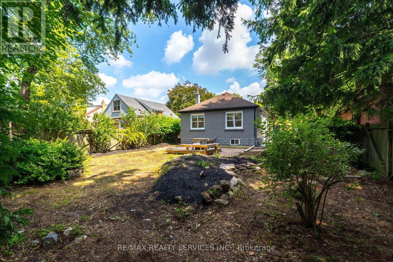 74 West 3rd Street, Hamilton, Ontario  L9C 3K3 - Photo 33 - X12549674