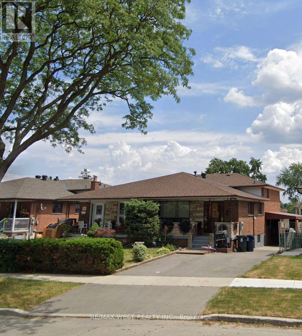 33 STARVIEW DRIVE, Toronto, Ontario