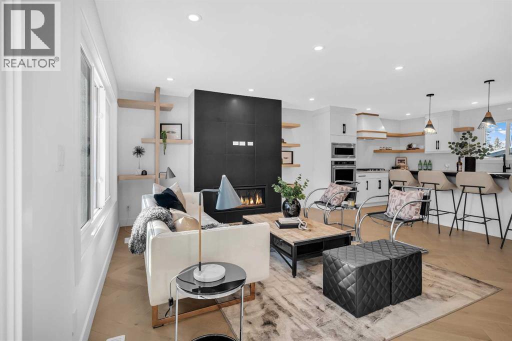 3623 Logan Crescent Sw, Calgary, Alberta  T3E 5Z6 - Photo 4 - A2212561