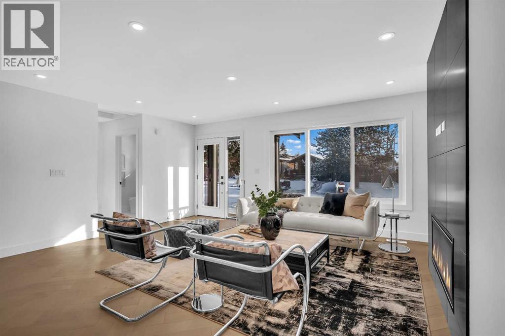 3623 Logan Crescent Sw, Calgary, Alberta  T3E 5Z6 - Photo 7 - A2212561