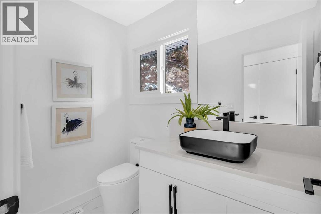 3623 Logan Crescent Sw, Calgary, Alberta  T3E 5Z6 - Photo 23 - A2212561