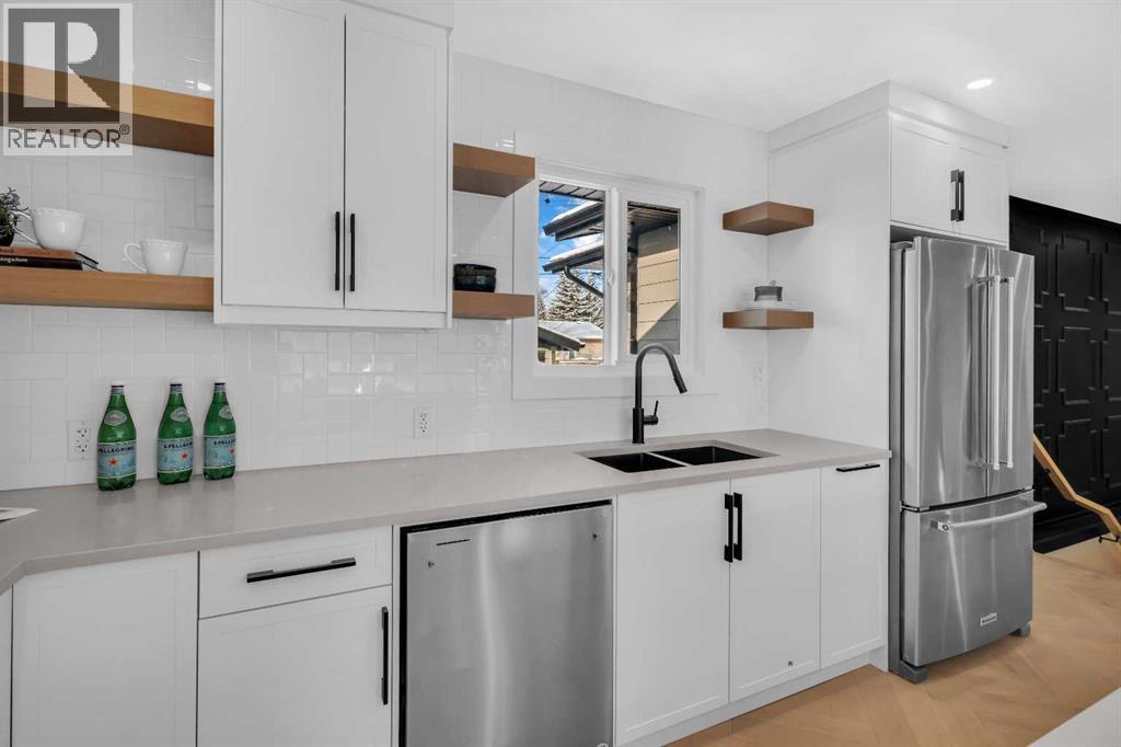 3623 Logan Crescent Sw, Calgary, Alberta  T3E 5Z6 - Photo 12 - A2212561