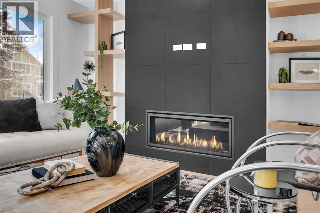 3623 Logan Crescent Sw, Calgary, Alberta  T3E 5Z6 - Photo 5 - A2212561