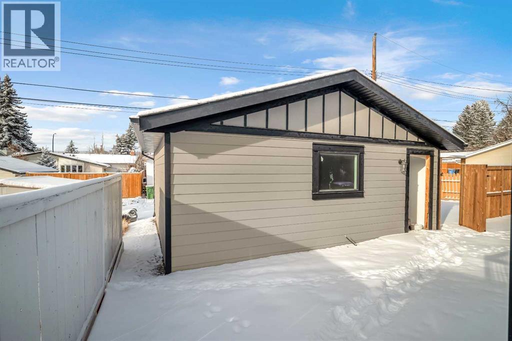 3623 Logan Crescent Sw, Calgary, Alberta  T3E 5Z6 - Photo 41 - A2212561