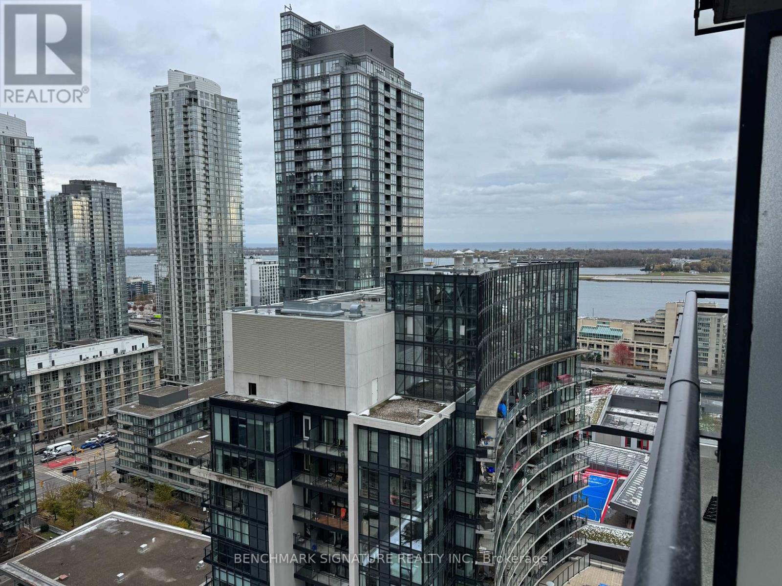 2902 - 25 Capreol Court, Toronto, Ontario  M5V 3Z7 - Photo 10 - C12549688