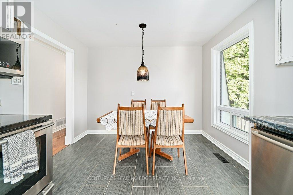 25 Eileen Drive, Barrie, Ontario  L4N 4M5 - Photo 19 - S12549684