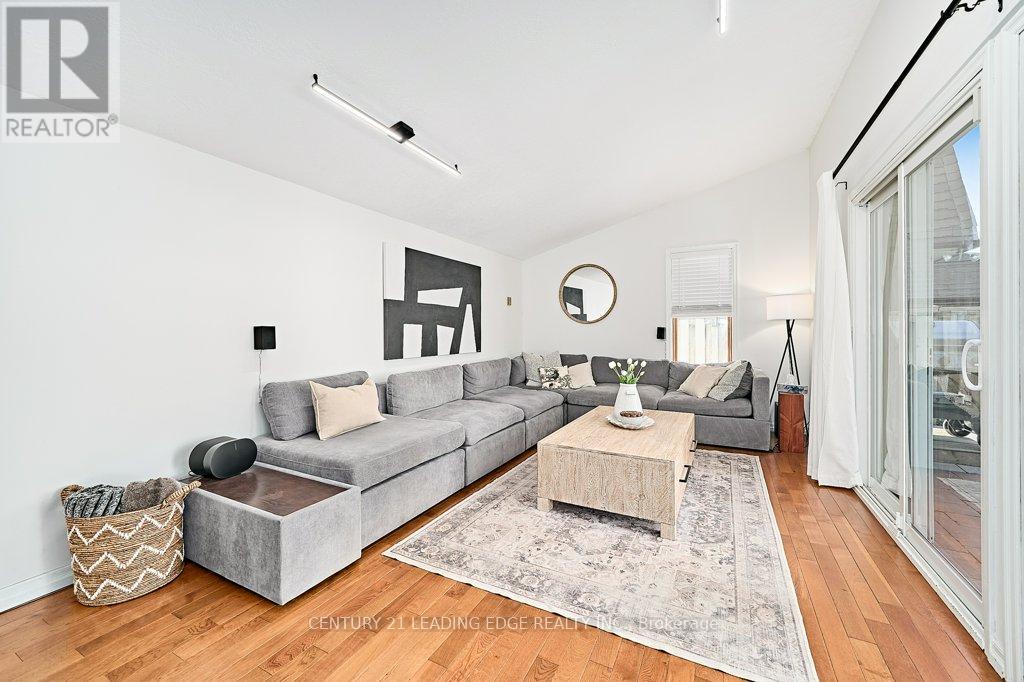 25 Eileen Drive, Barrie, Ontario  L4N 4M5 - Photo 7 - S12549684