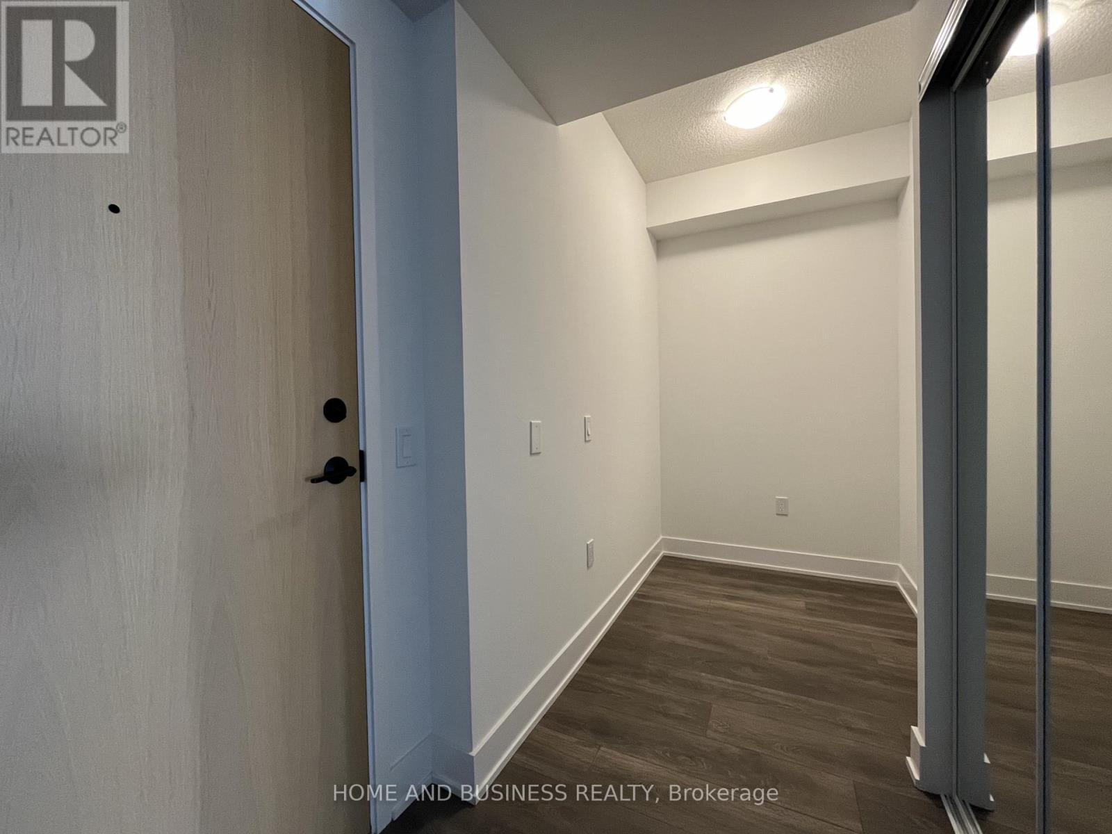 808 - 202 Burnhamthorpe Road E, Mississauga, Ontario  L5A 0B2 - Photo 10 - W12549702