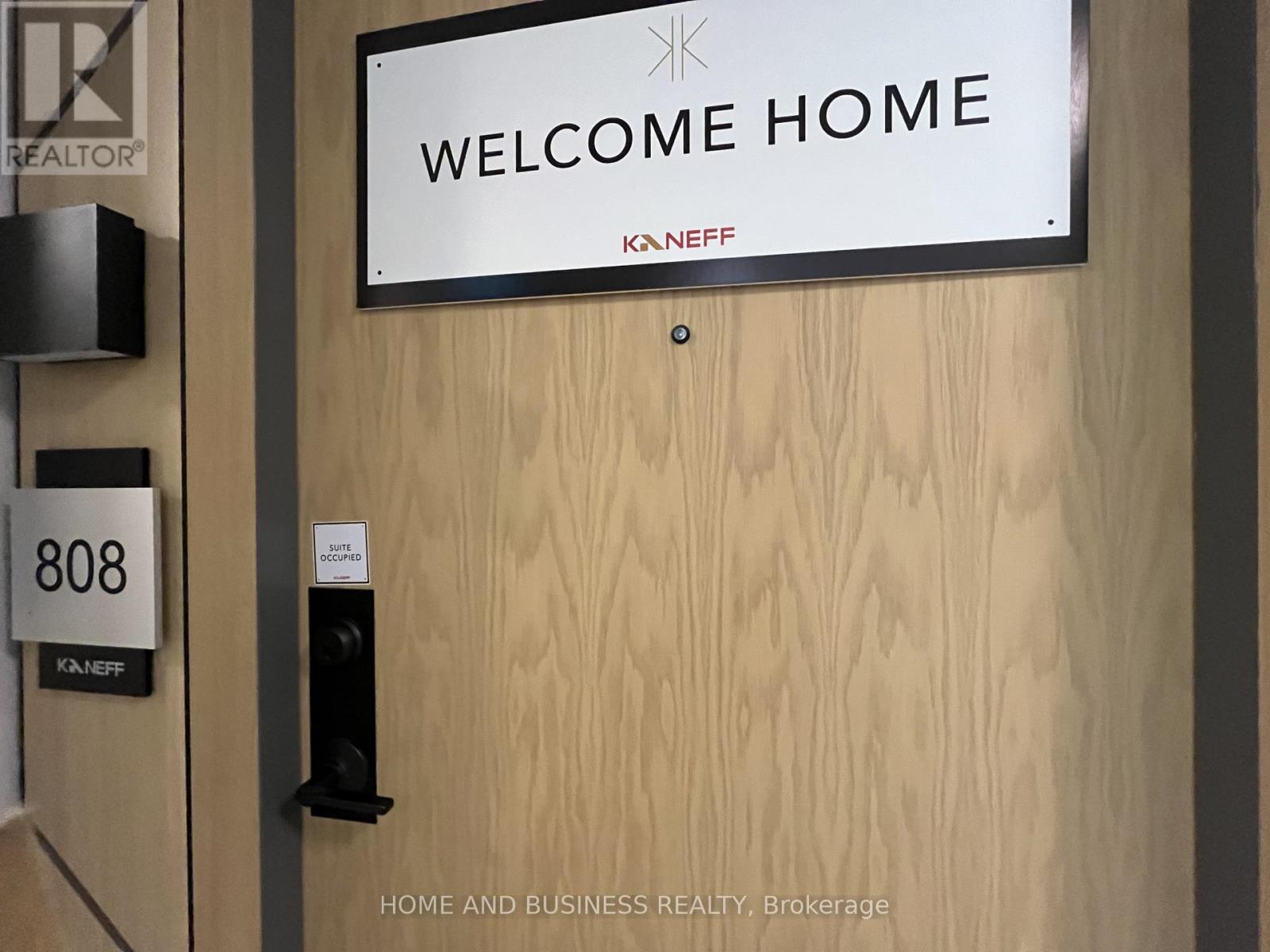 808 - 202 Burnhamthorpe Road E, Mississauga, Ontario  L5A 0B2 - Photo 2 - W12549702