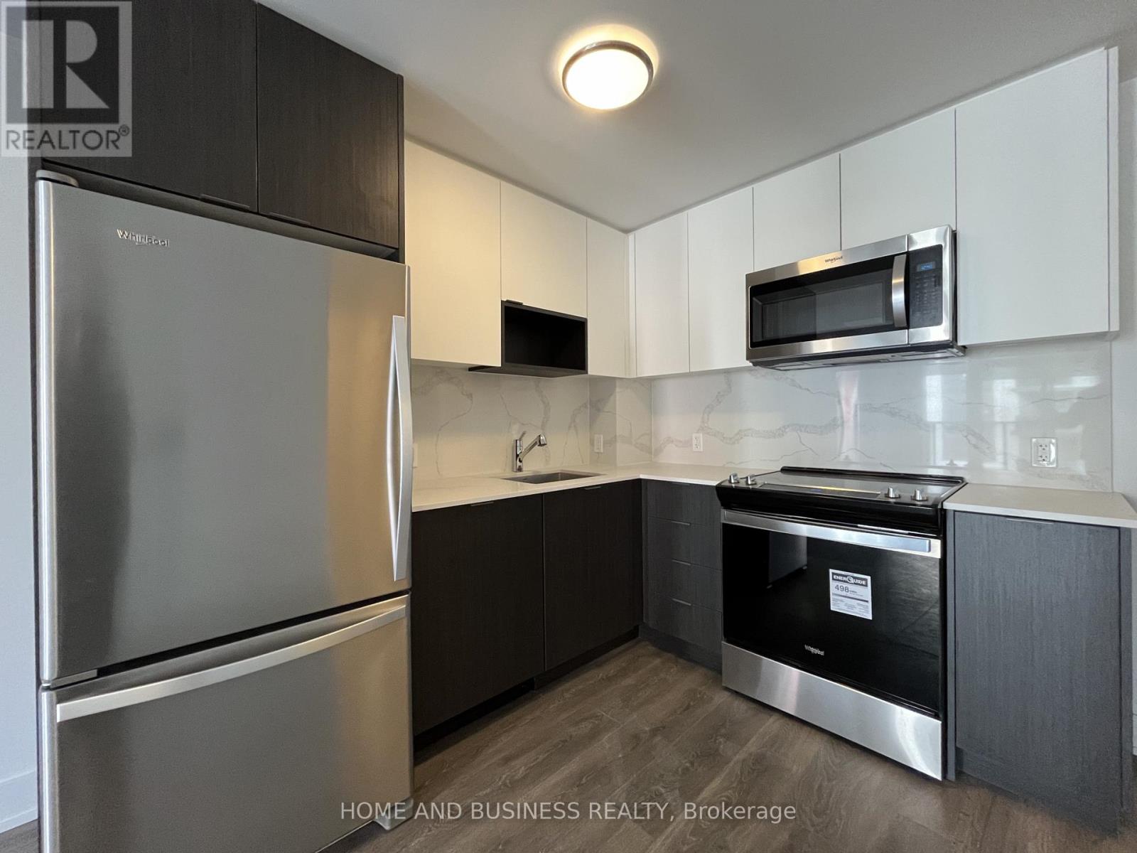 808 - 202 Burnhamthorpe Road E, Mississauga, Ontario  L5A 0B2 - Photo 6 - W12549702