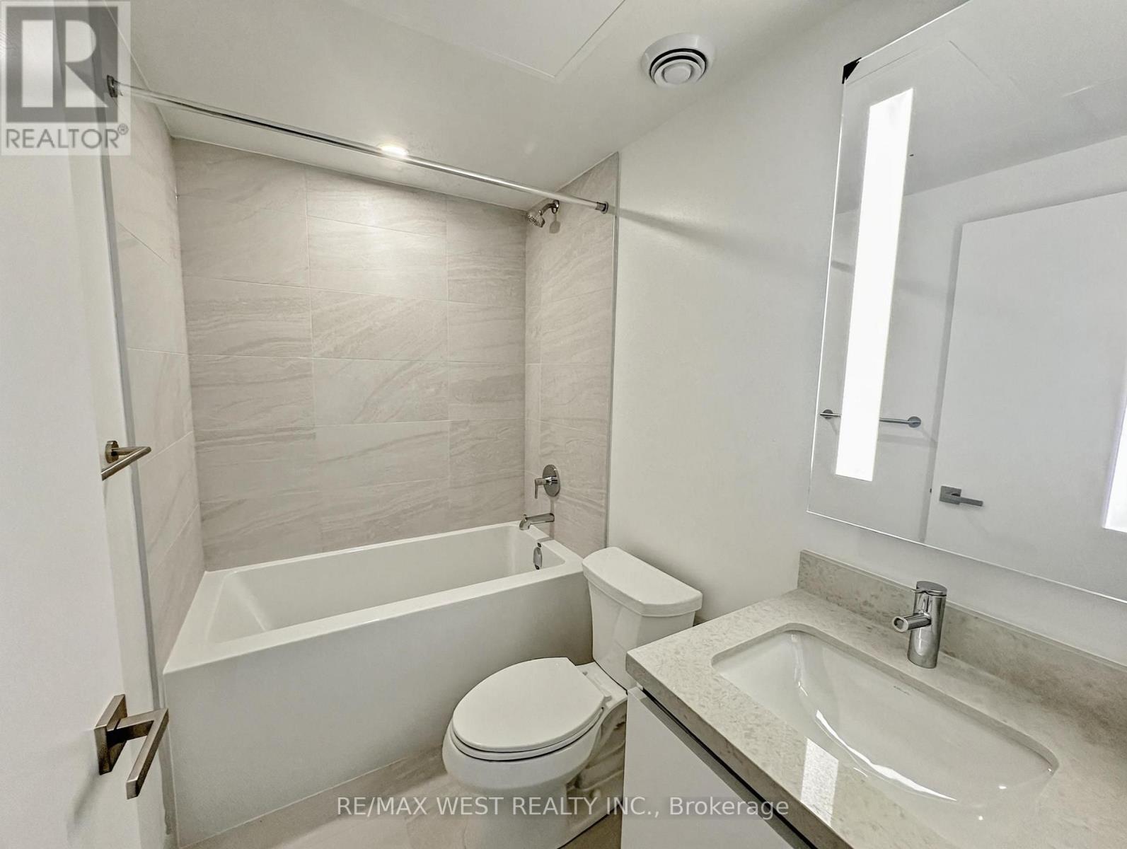 4111 - 4105 The Exchange Street, Mississauga, Ontario L5B 0N9 - Photo 4 - W12549618