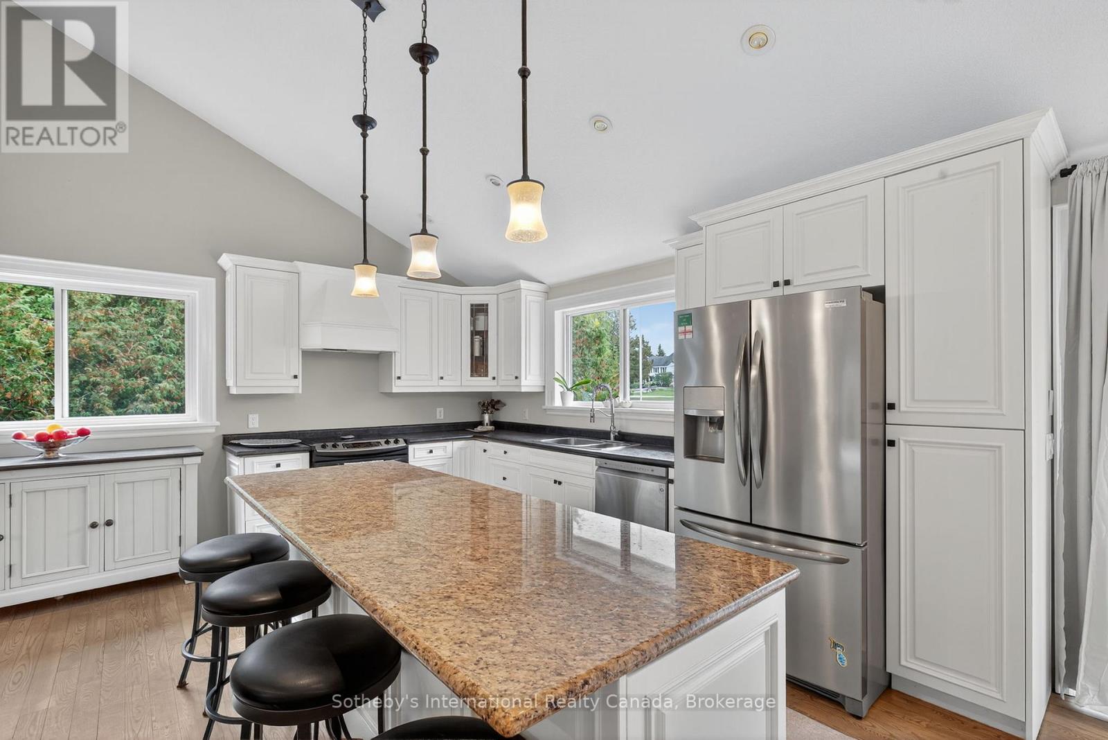 30 Bryan Drive, Collingwood, Ontario L9Y 2K7 - Photo 9 - S12485101