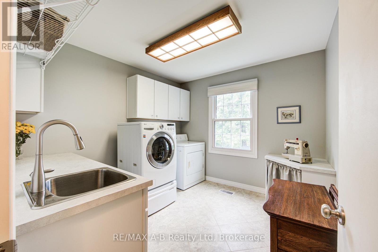 3498 Rd 109 Road, Perth East, Ontario  N0B 2R0 - Photo 12 - X12379974