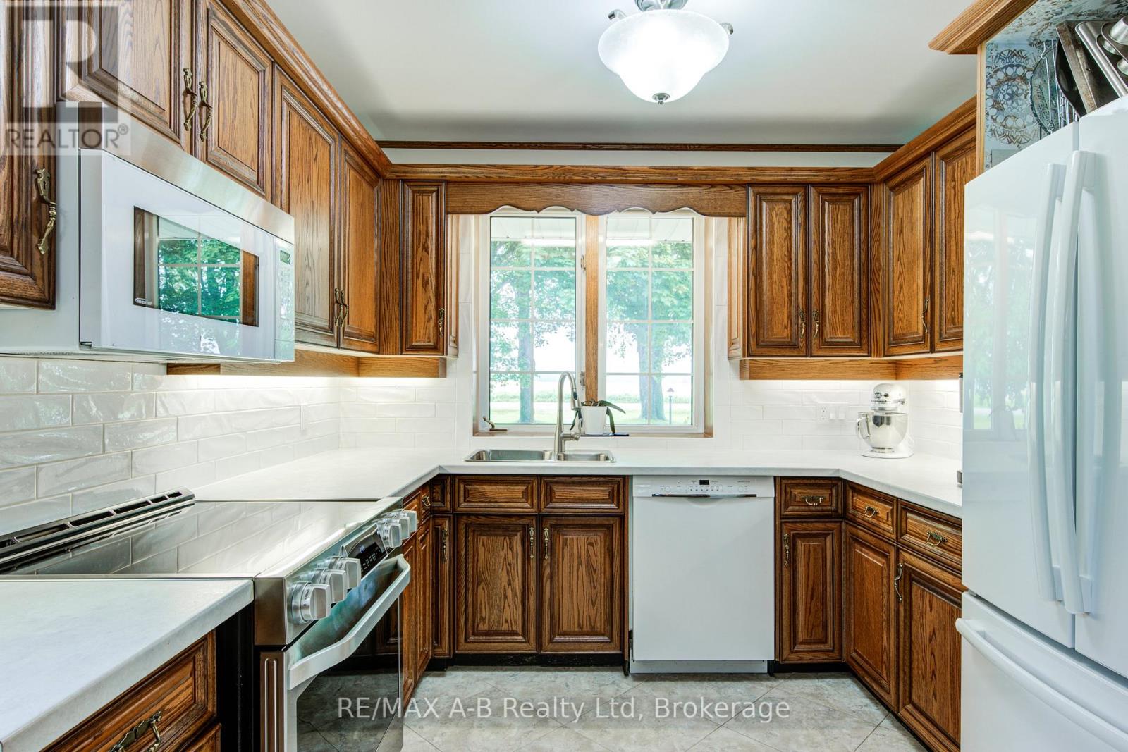 3498 Rd 109 Road, Perth East, Ontario  N0B 2R0 - Photo 18 - X12379974