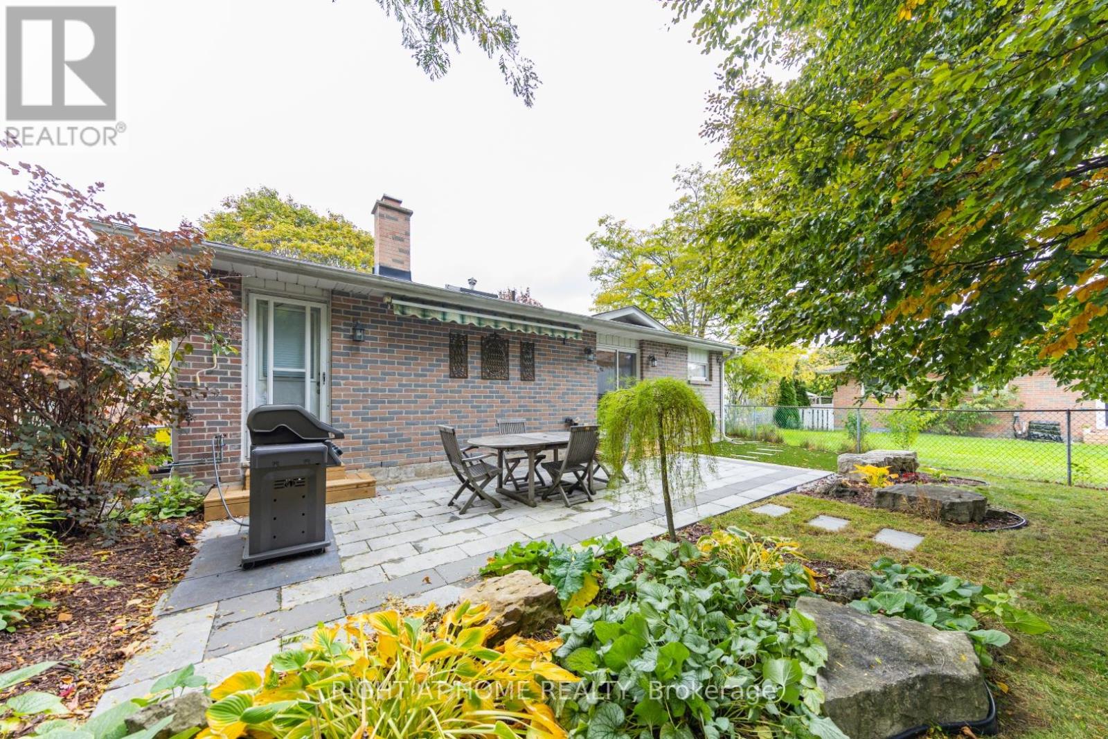 27 Bigwin Drive, Aurora, Ontario L4G 3C4 - Photo 25 - N12547338