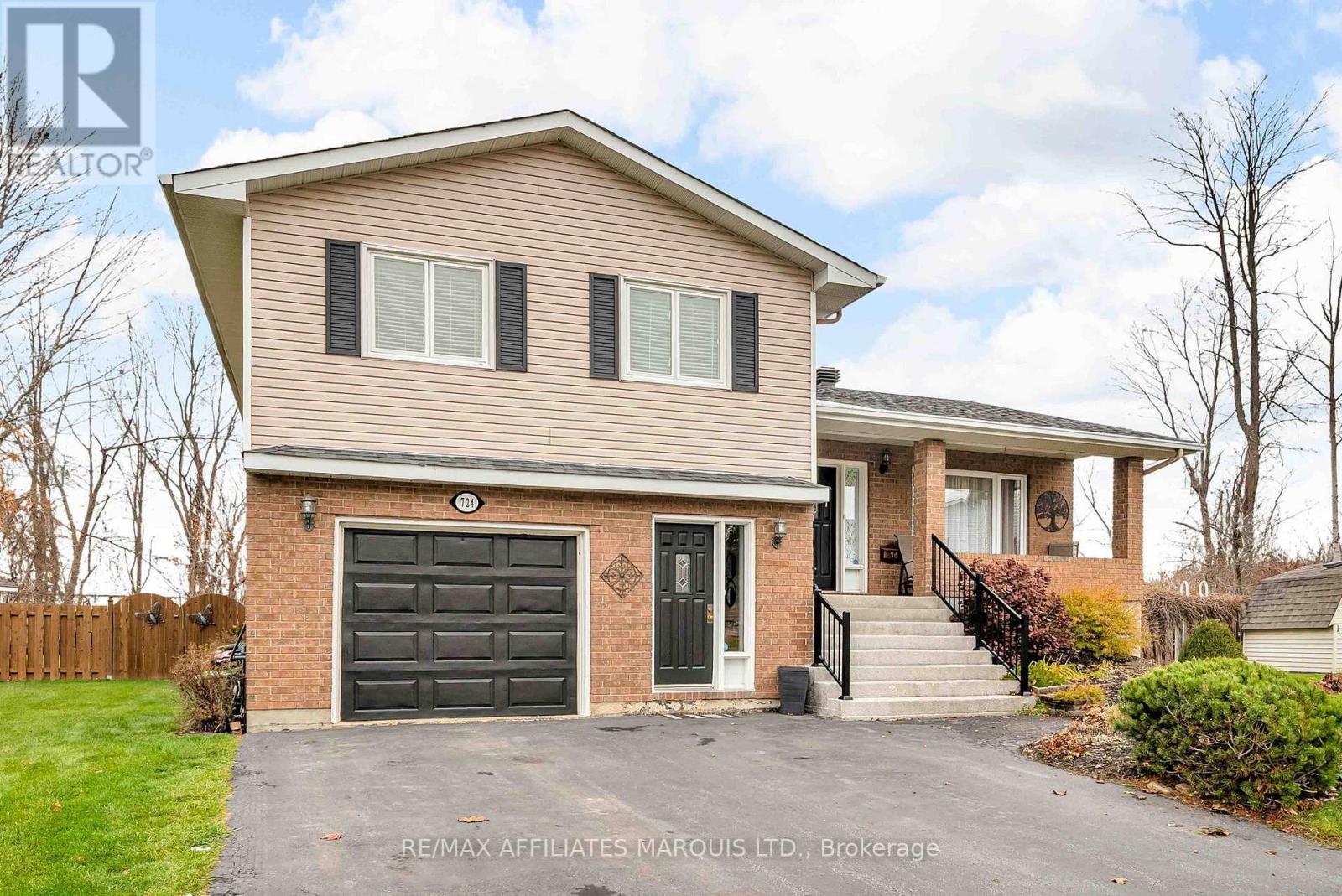 724 Jase Street, Cornwall, Ontario K6H 7E3 - Photo 3 - X12549740