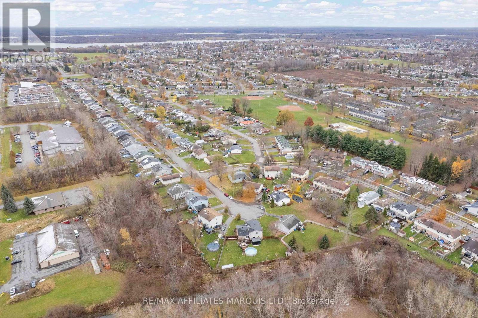 724 Jase Street, Cornwall, Ontario K6H 7E3 - Photo 49 - X12549740