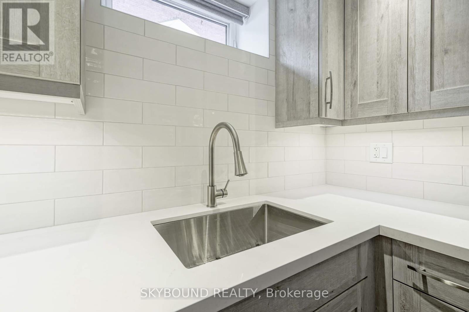 Lower - 40 Victor Avenue, Toronto, Ontario  M8V 2L9 - Photo 12 - W12549718