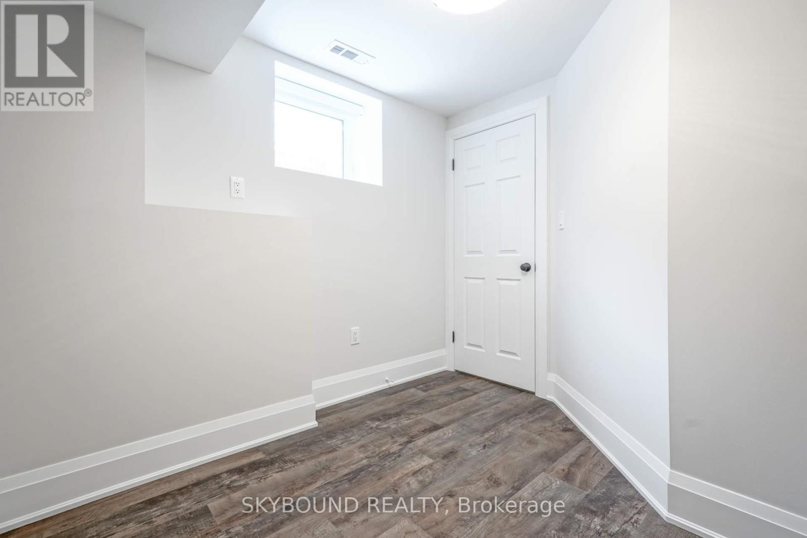 Lower - 40 Victor Avenue, Toronto, Ontario  M8V 2L9 - Photo 16 - W12549718