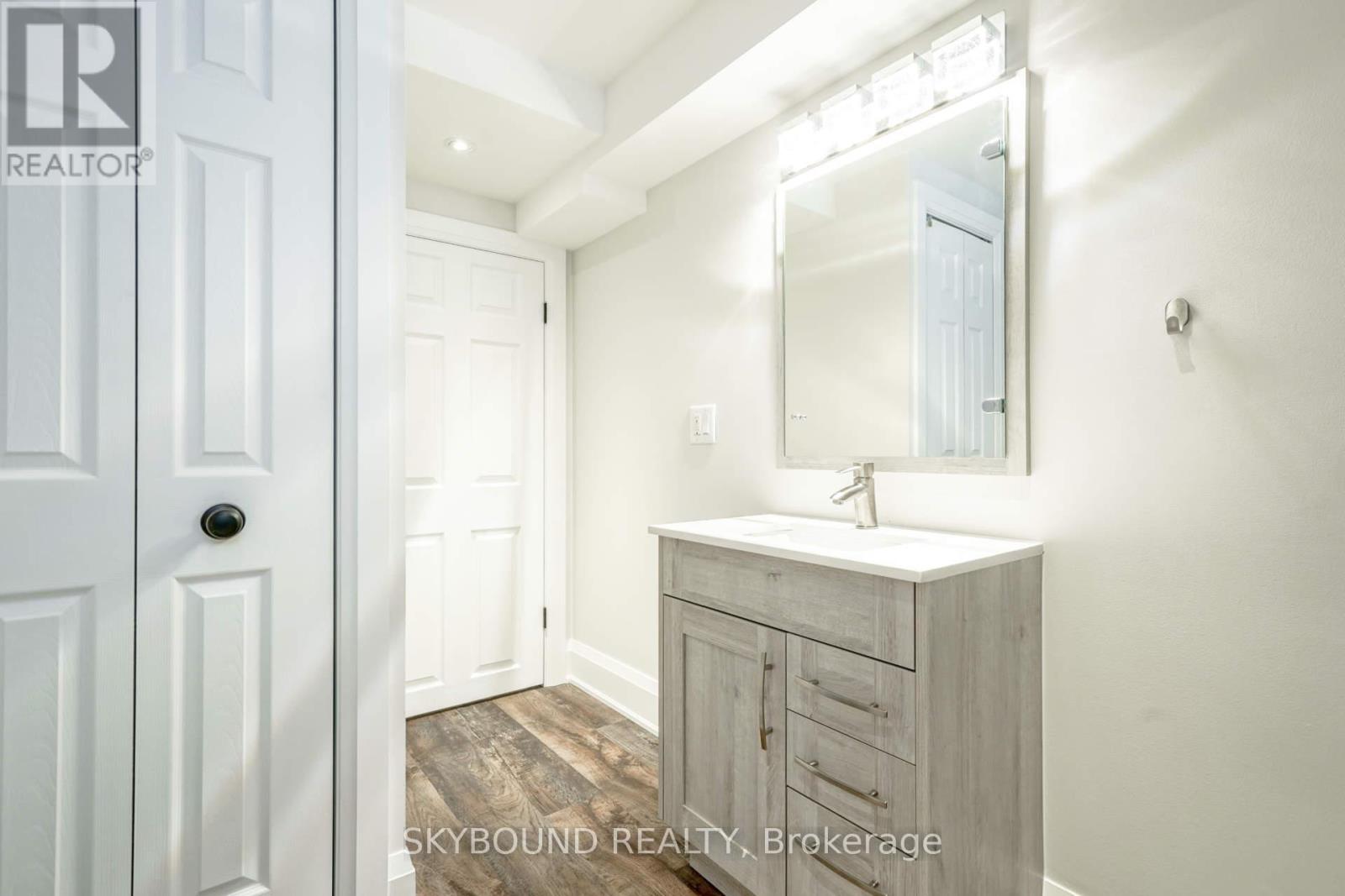 Lower - 40 Victor Avenue, Toronto, Ontario  M8V 2L9 - Photo 18 - W12549718