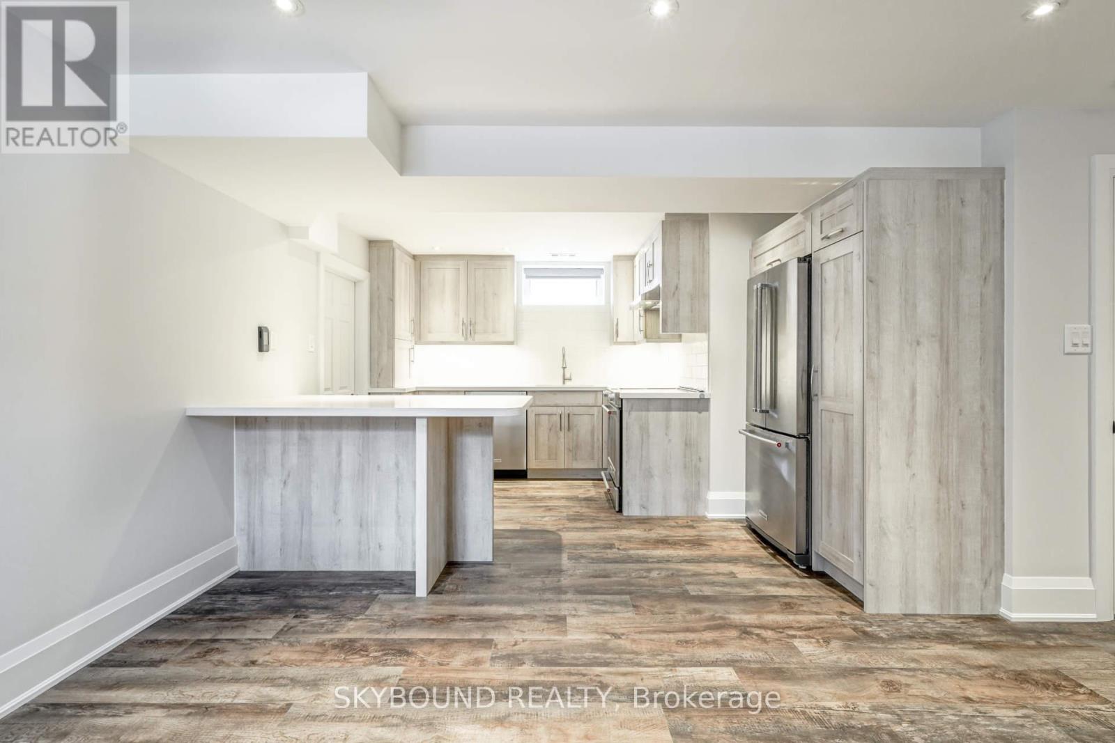 Lower - 40 Victor Avenue, Toronto, Ontario  M8V 2L9 - Photo 2 - W12549718