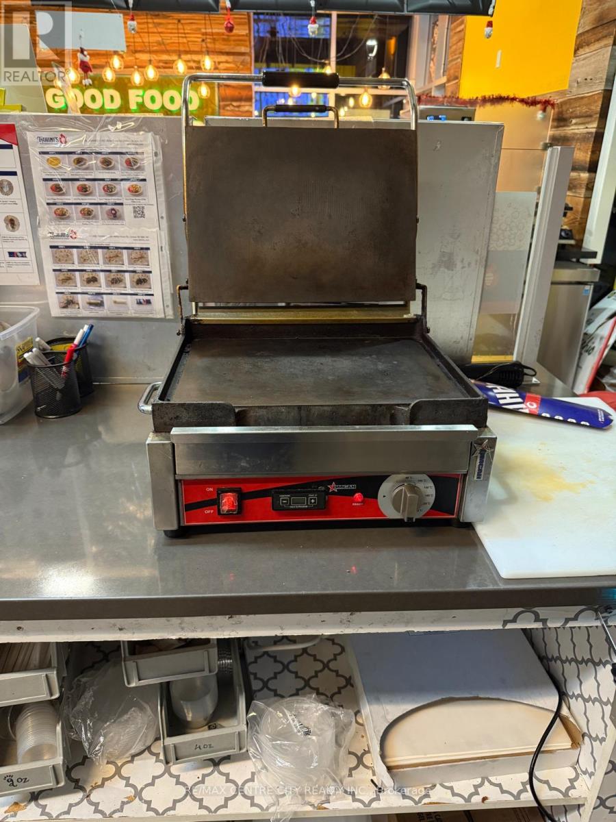 795 Wonderland Road S, London South, Ontario N6K 3C2 - Photo 17 - X12549754