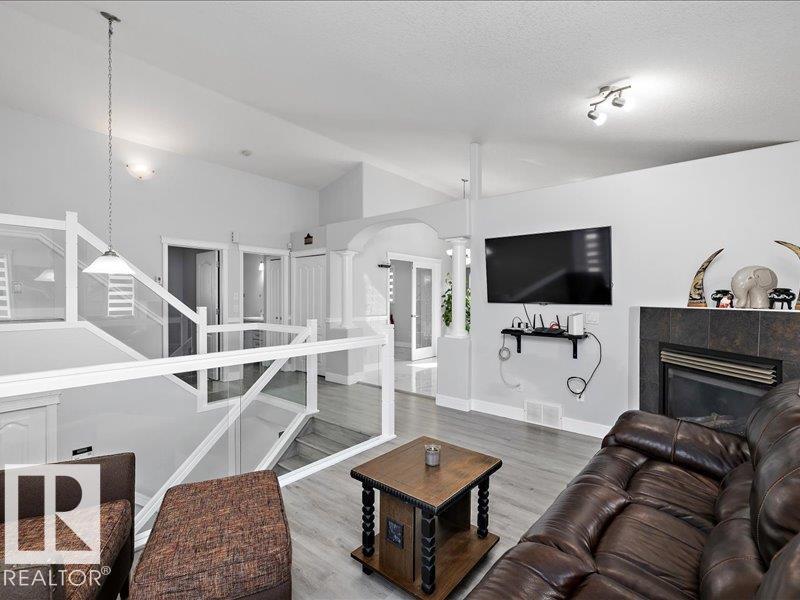 2919 151a Av Nw, Edmonton, Alberta  T5Y 2Y5 - Photo 5 - E4462749