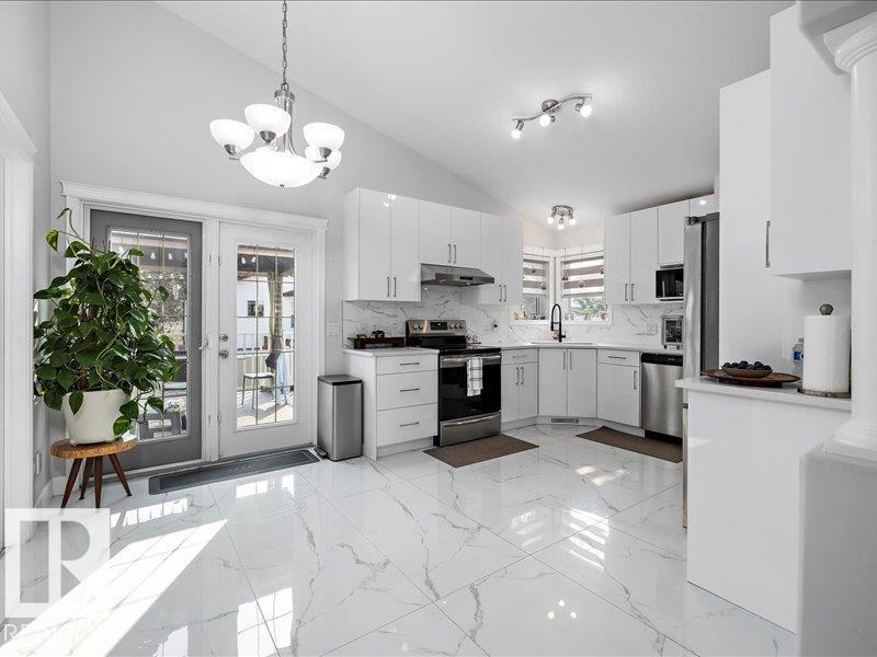 2919 151a Av Nw, Edmonton, Alberta  T5Y 2Y5 - Photo 8 - E4462749