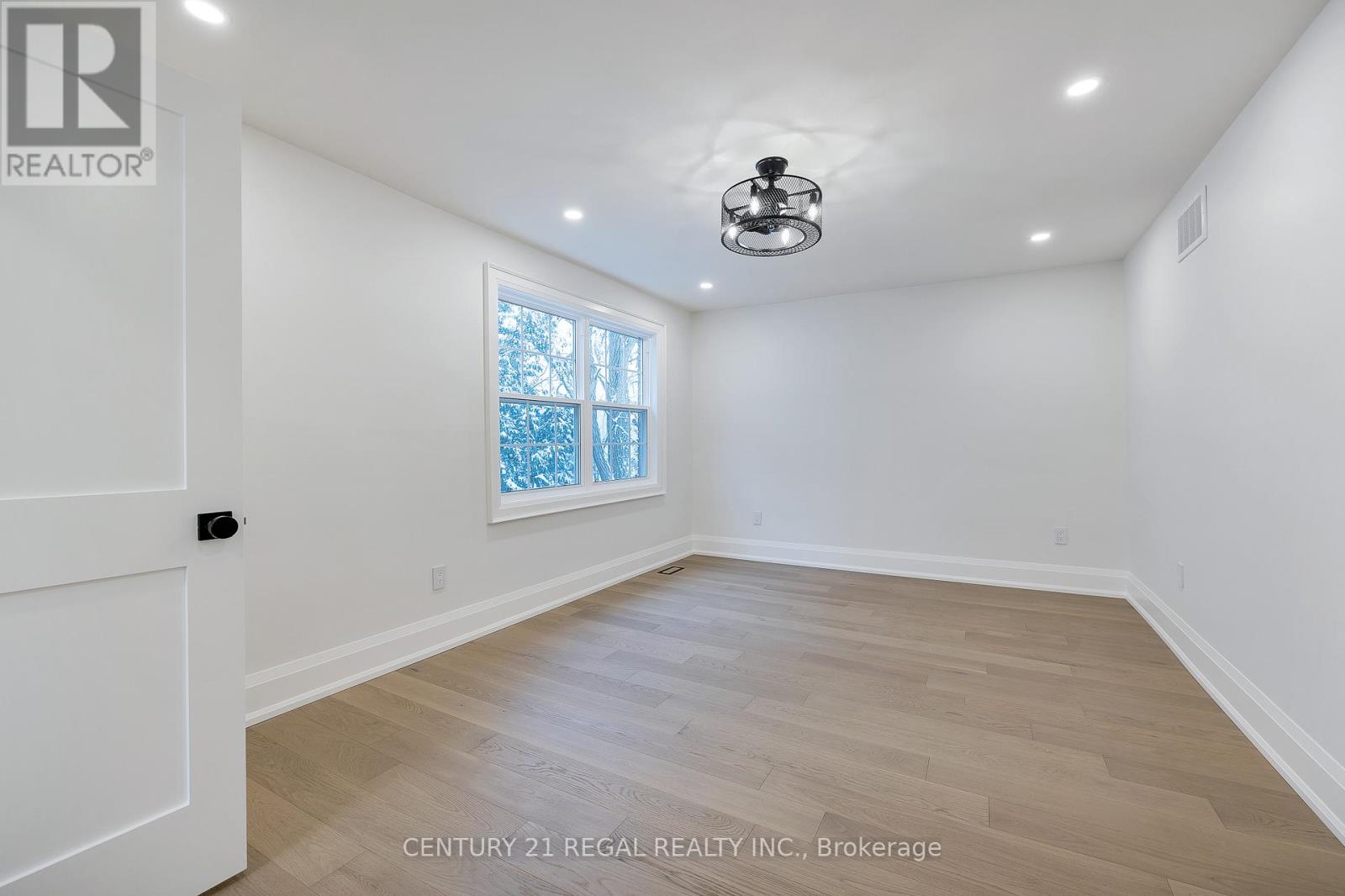 5535 Cedar Springs Road, Burlington, Ontario L7P 0C2 - Photo 34 - W12549652