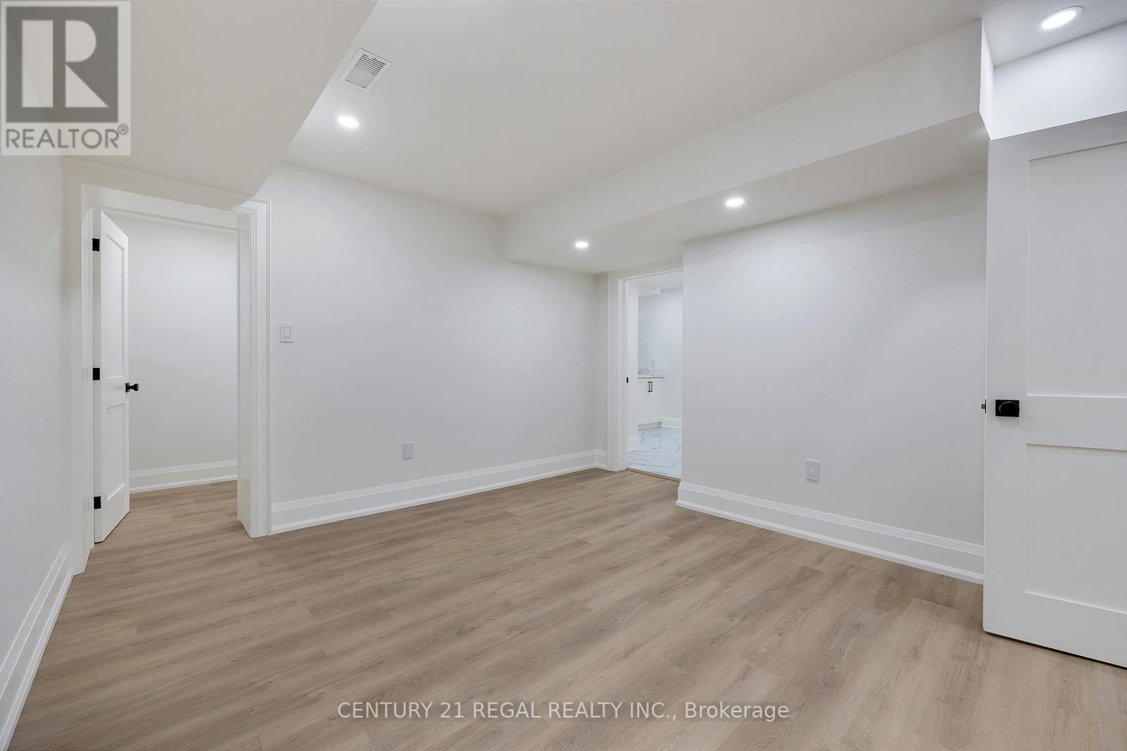 5535 Cedar Springs Road, Burlington, Ontario L7P 0C2 - Photo 40 - W12549652