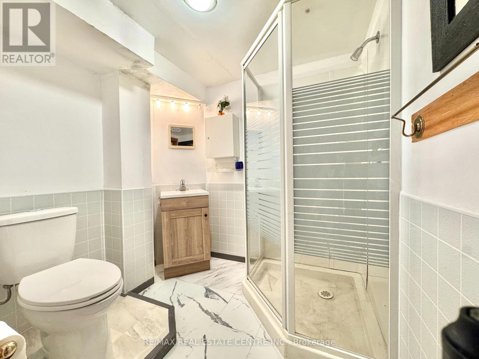 676 Upper Wentworth Street, Hamilton, Ontario L9A 4V5 - Photo 26 - X12476700