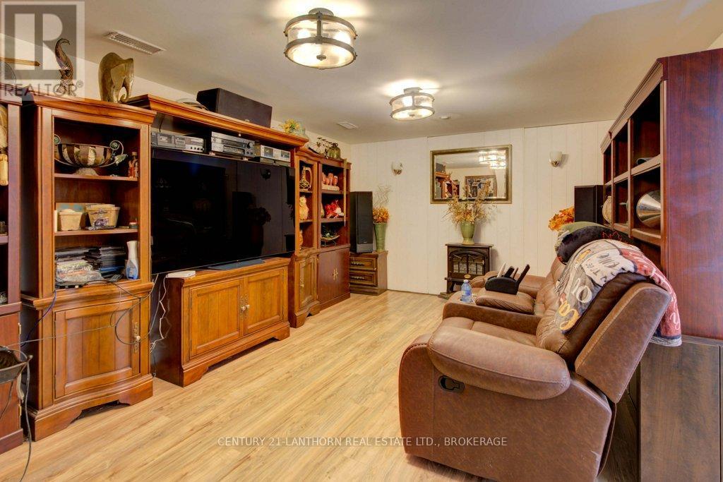 197 King Street, Greater Napanee, Ontario  K7R 1B8 - Photo 39 - X12354201