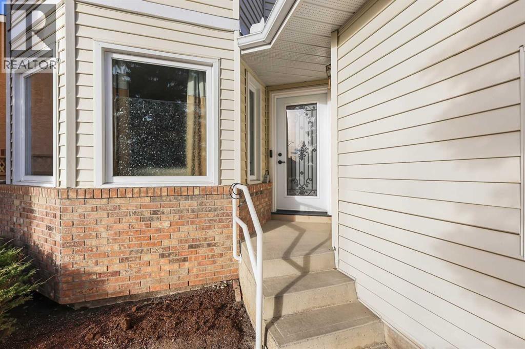 188 Christie Park Hill Sw, Calgary, Alberta  T3H 2V5 - Photo 3 - A2269886