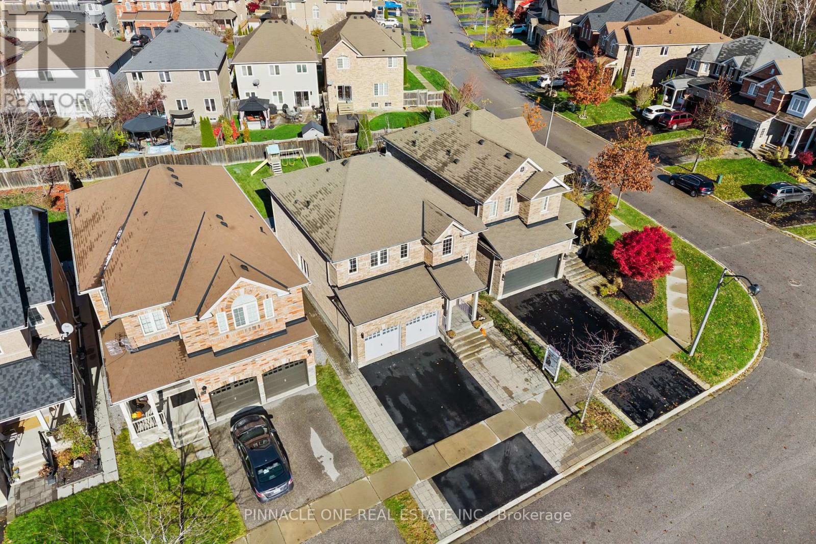 93 Florence Drive, Whitby, Ontario L1R 0K4 - Photo 6 - E12549714